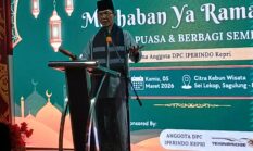AMSAKAR ACHMAD BUKA PUASA BERSAMA DPC IPERINDO KEPRI “perkuat silaturahmi agar tak salah informasi”
