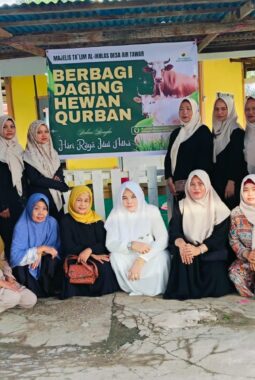 Majlis Taklim Al-Ikhlas Desa Air Tawar Perdana Gelar Qurban, 550 Kupon Dibagikan untuk Warga Parit 12
